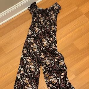 Little girl’s floral romper